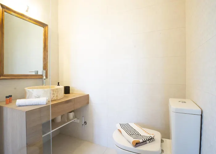 Terrestre Villa Lakithra